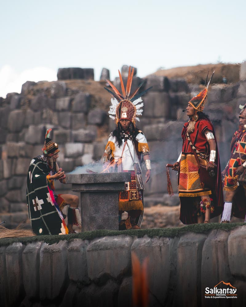 Cerimônia andina no festival Inti Raymi