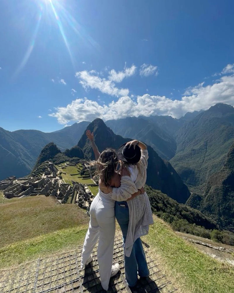 Duas amigas em Machu Picchu