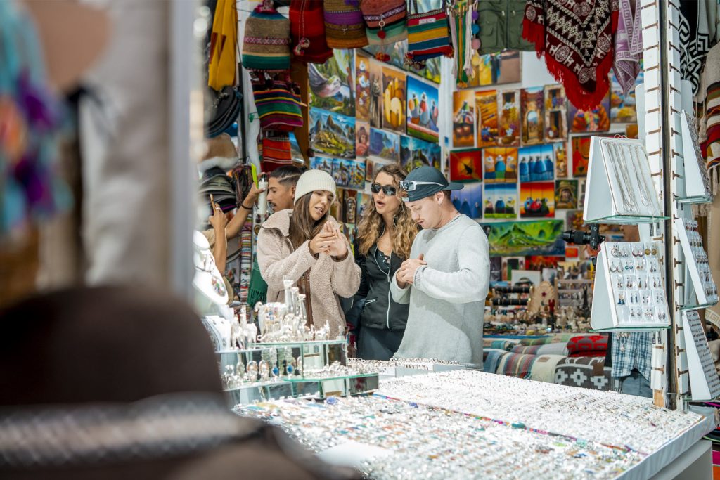 Mercado de artesanato de Aguas Calientes