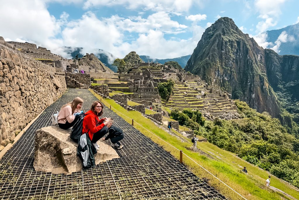 Foto tirada do terraço inferior de Machu Picchu