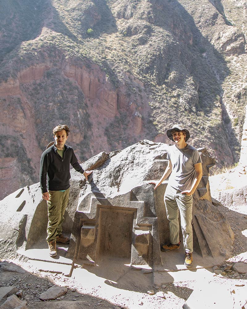 Turistas na Caminhada da Cantera Inca