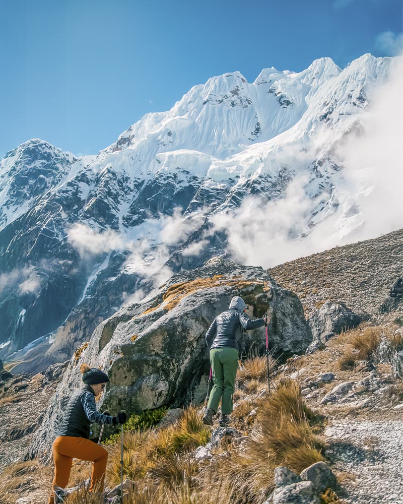 Turistas na trilha Salkantay