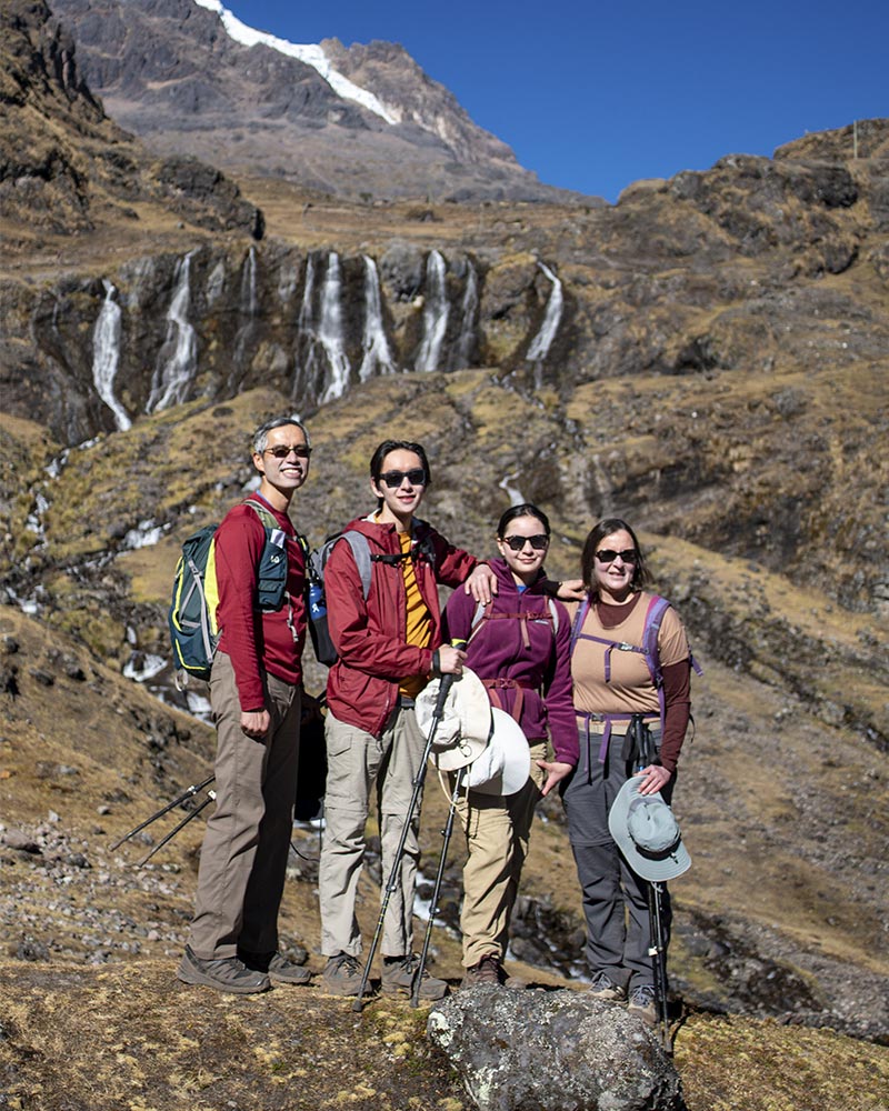 Turistas na Caminhada de Lares