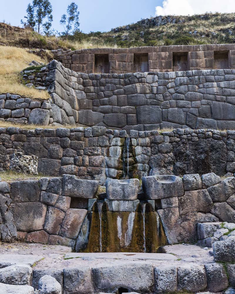 Fontes incas de água em Tambomachay