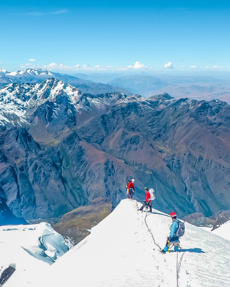 Pico do Apu Veronica coberto de neve
