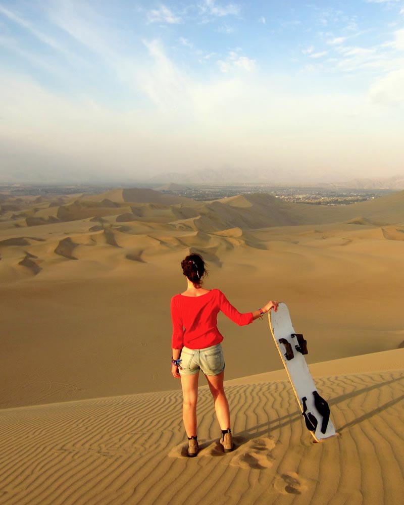 Sandboarding em Huacachina