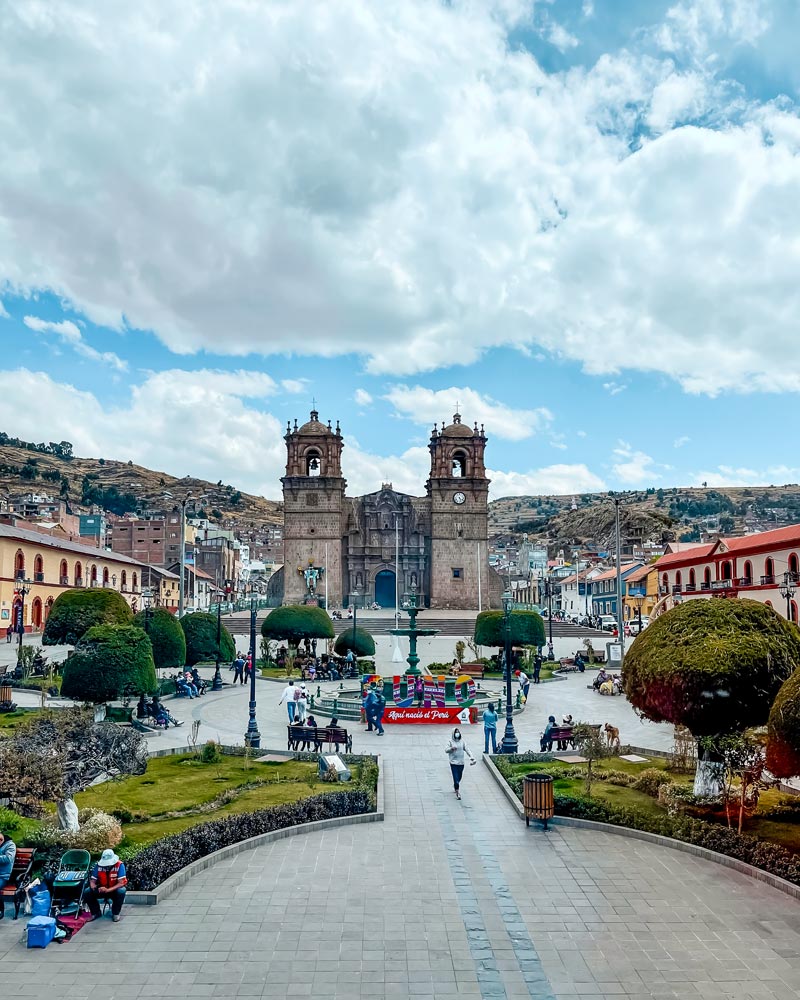 Praça principal em Puno