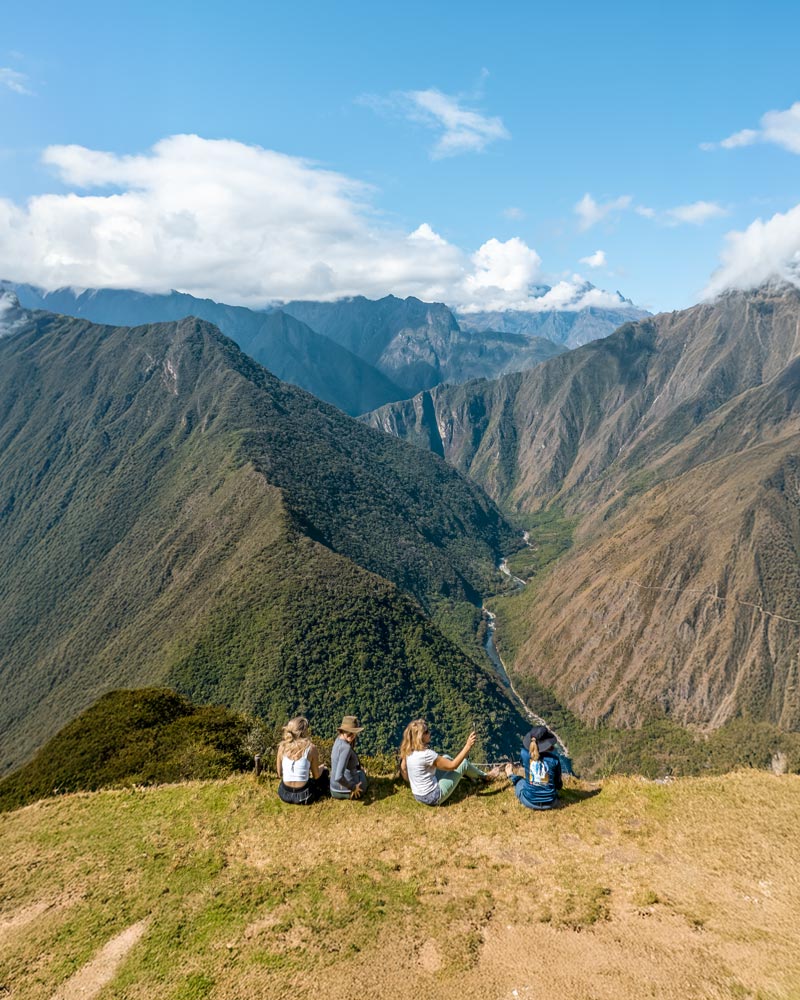 Turistas na Trilha Inca durante a estação seca