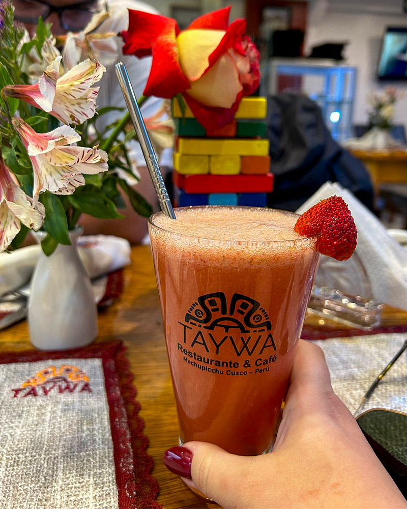 Cocktail do restaurante Taywa em Machu Picchu Pueblo