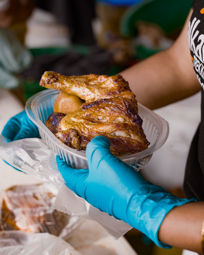 Festa solidária peruana no campeonato esportivo da Salkantay Trekking Copa Salkantay