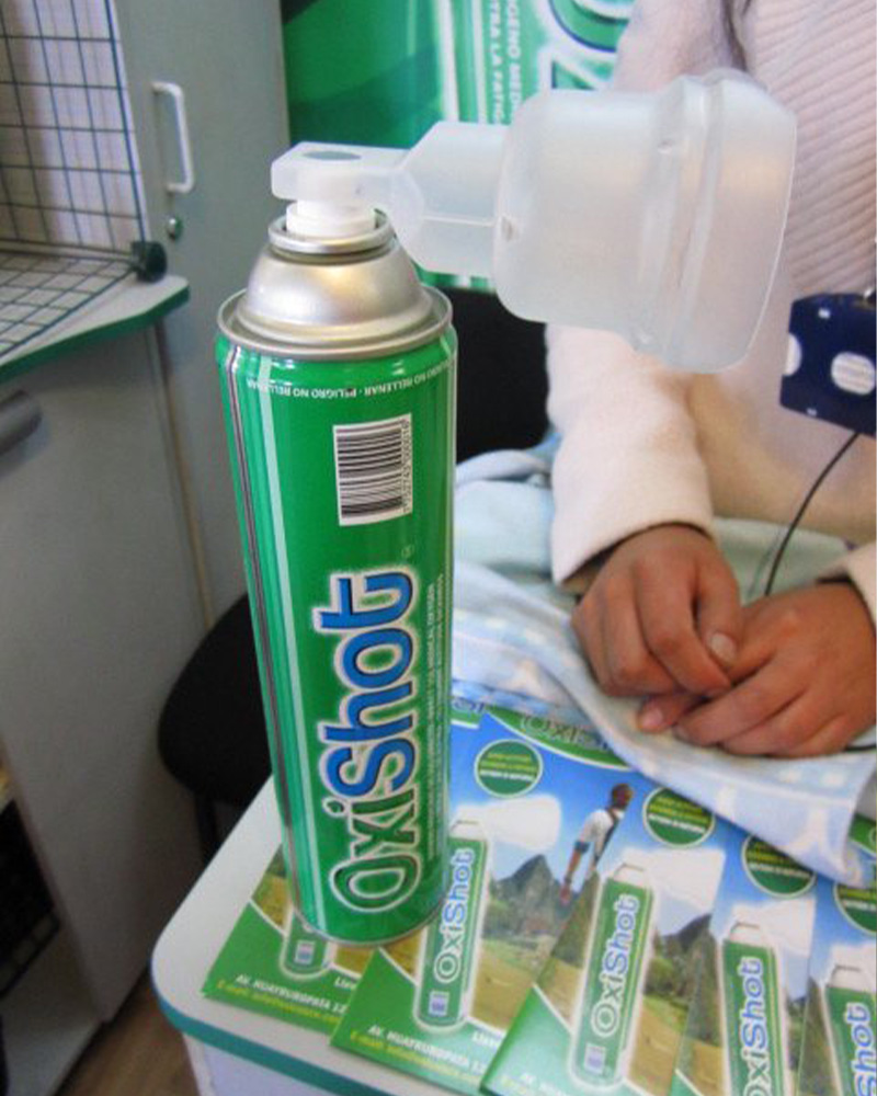 Garrafa de oxigênio nas clínicas de Machu Picchu Pueblo para combater o mal de altitude