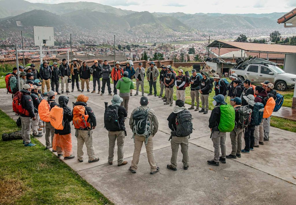 Treinamento de guias de Salkantay Trekking em campo