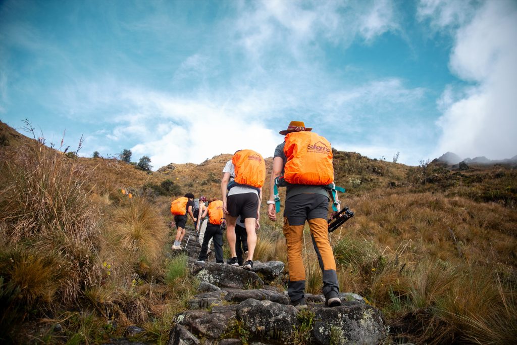Grupo de turistas na Trilha Inca.