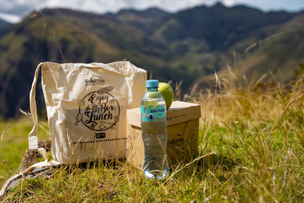 Lanche ou aperitivo para uma caminhada nas montanhas.