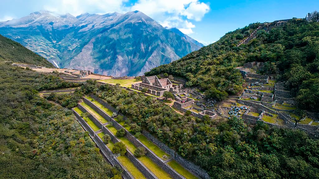 Os famosos terraços do sítio arqueológico de Choquequirao