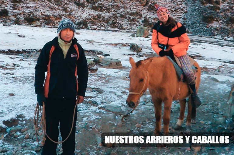 Nossos tropeiros e cavalos na rota de Salkantay