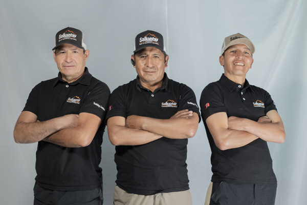 Motoristas profissionais da Salkantay Trekking