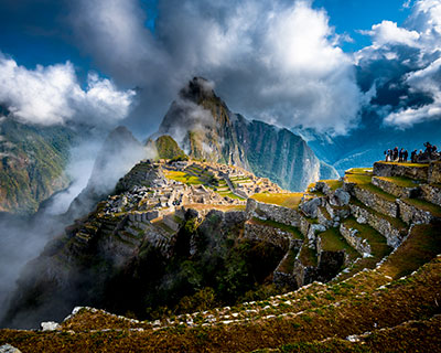 Explorando cada centímetro do complexo arqueológico mais fascinante, Machu Picchu.