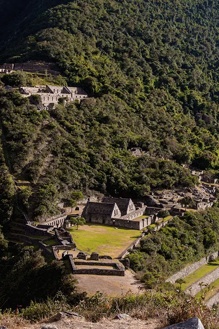 Indo para o fascinante complexo arqueológico de Choquequirao
